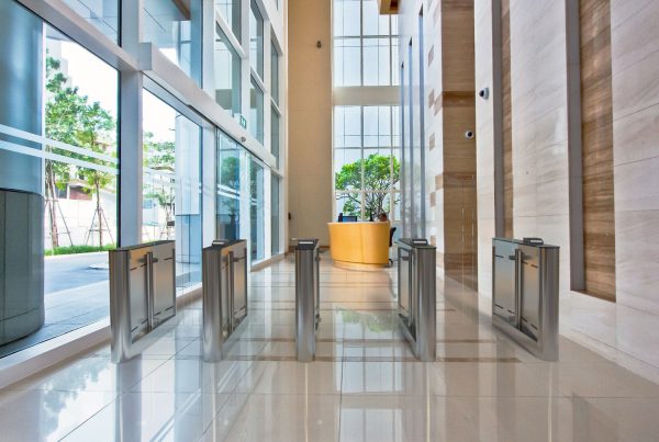 Fastlane Glassgate 250 from Smarter Security with Alcatraz's Rock X.