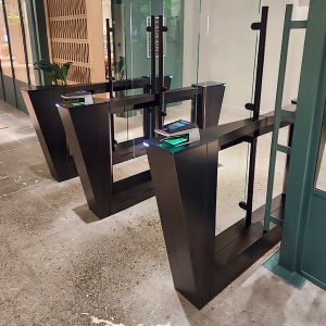 Smarter Security- Fastlane Glassgate 400 -custom